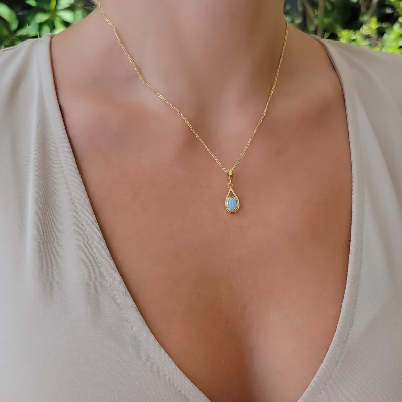 Noblesse - White Opal Pendant